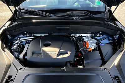 2022 Volvo XC90 Recharge Plug-In Hybrid R-Design