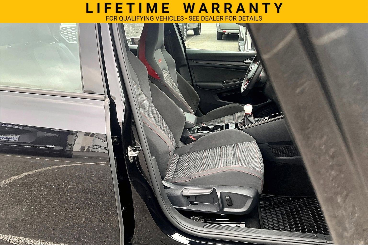 2024 Volkswagen Golf GTI 380 SE