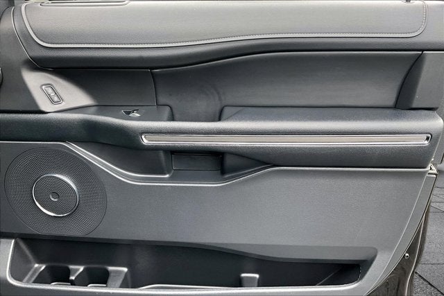 2023 Ford Expedition XLT BLACK EDITION PANO ROOF