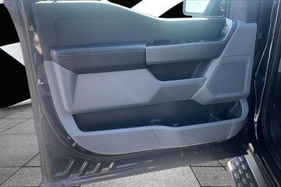 2025 Ford F-150 Lightning Pro