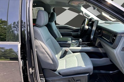 2024 Ford F-150 Lightning Flash