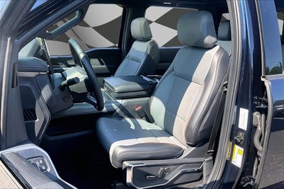 2024 Ford F-150 Lightning LARIAT