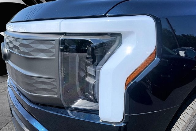 2024 Ford F-150 Lightning LARIAT