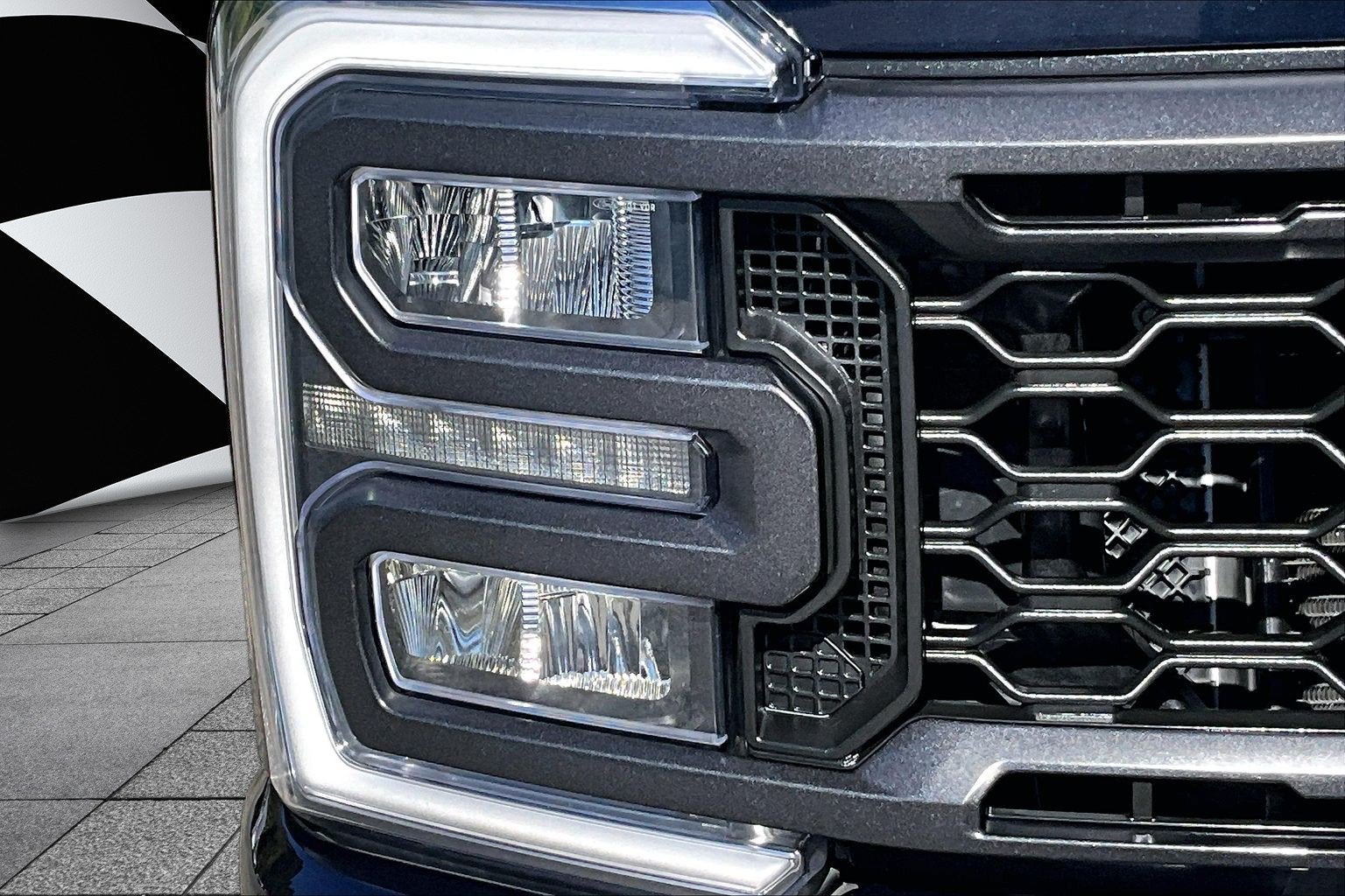 2023 Ford Super Duty F-250 SRW LARIAT
