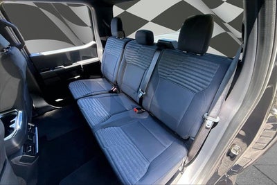 2022 Ford F-150 STX 4WD V8