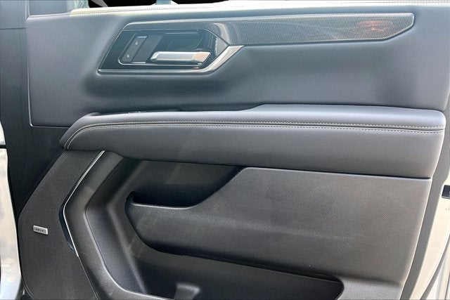 2025 GMC Yukon Elevation