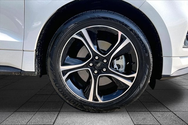 2020 Ford Edge ST