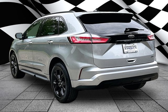 2022 Ford Edge SE