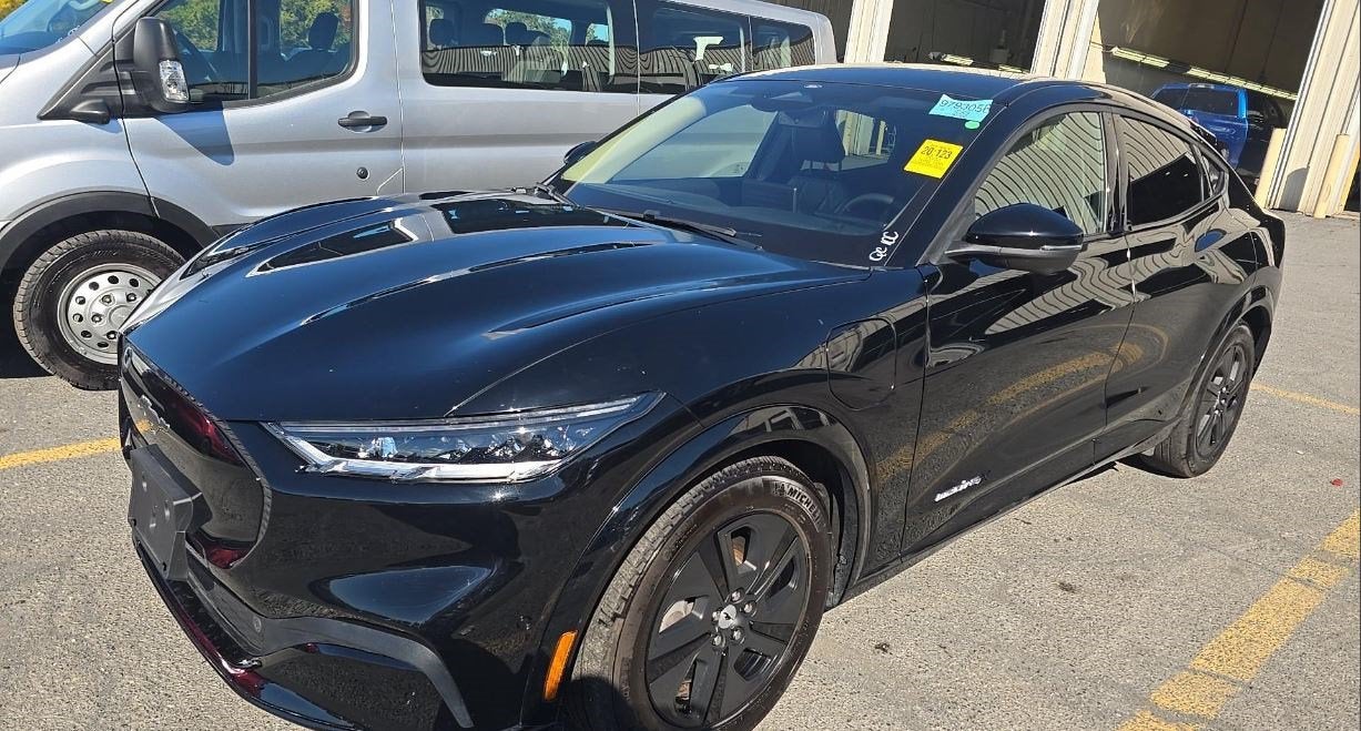 2023 Ford Mustang Mach-E California Route 1