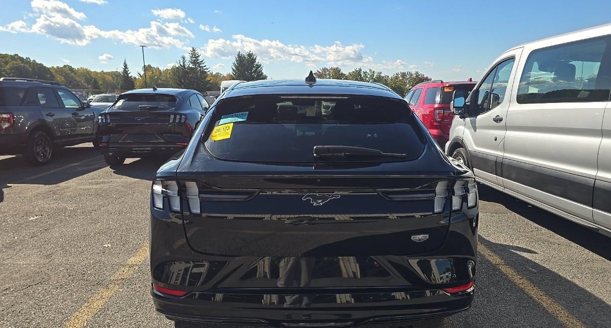 2023 Ford Mustang Mach-E California Route 1