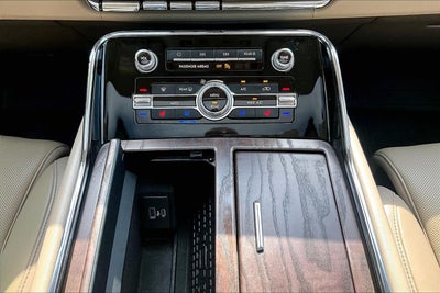 2023 Lincoln Navigator L Reserve