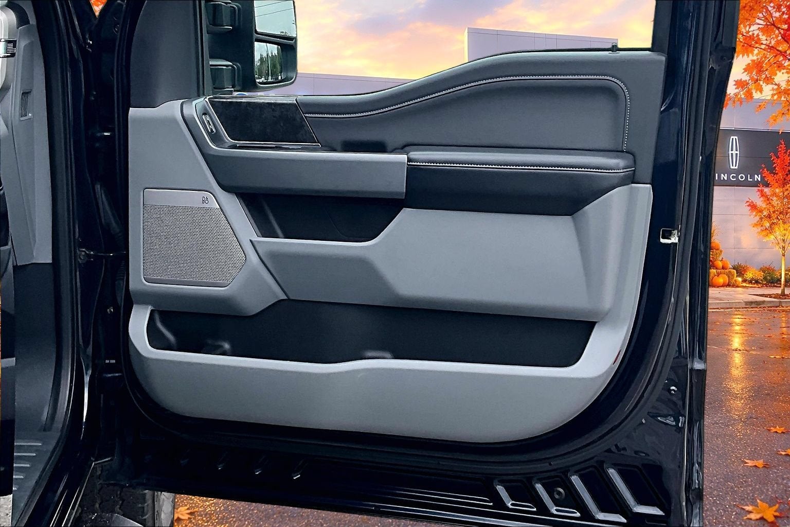 2024 Ford Super Duty F-350 SRW XLT