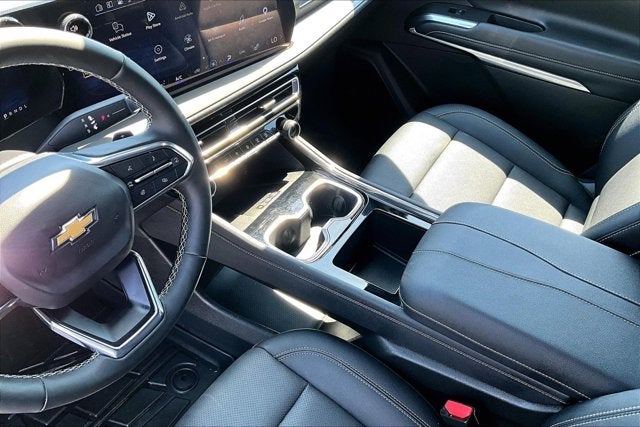 2025 Chevrolet Traverse AWD LT