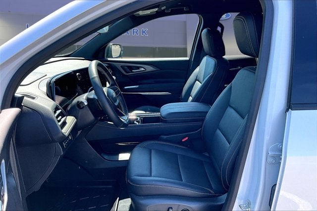 2025 Chevrolet Traverse AWD LT