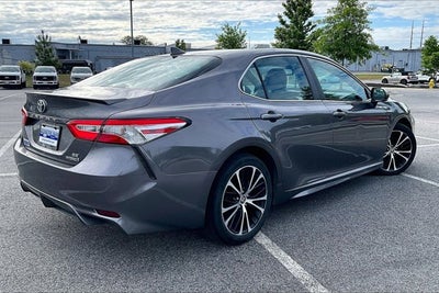 2020 Toyota Camry Hybrid SE