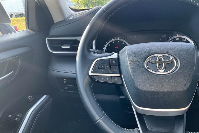 2023 Toyota Highlander Base