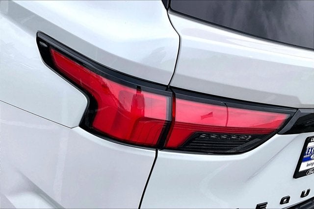 2025 Toyota Sequoia Base