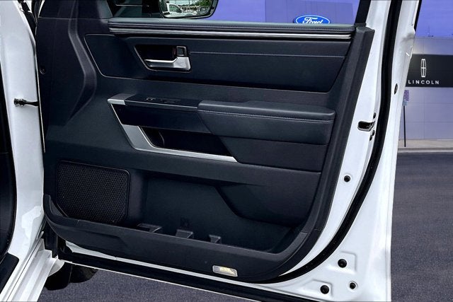 2025 Toyota Sequoia Base