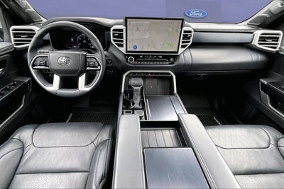 2025 Toyota Sequoia Base