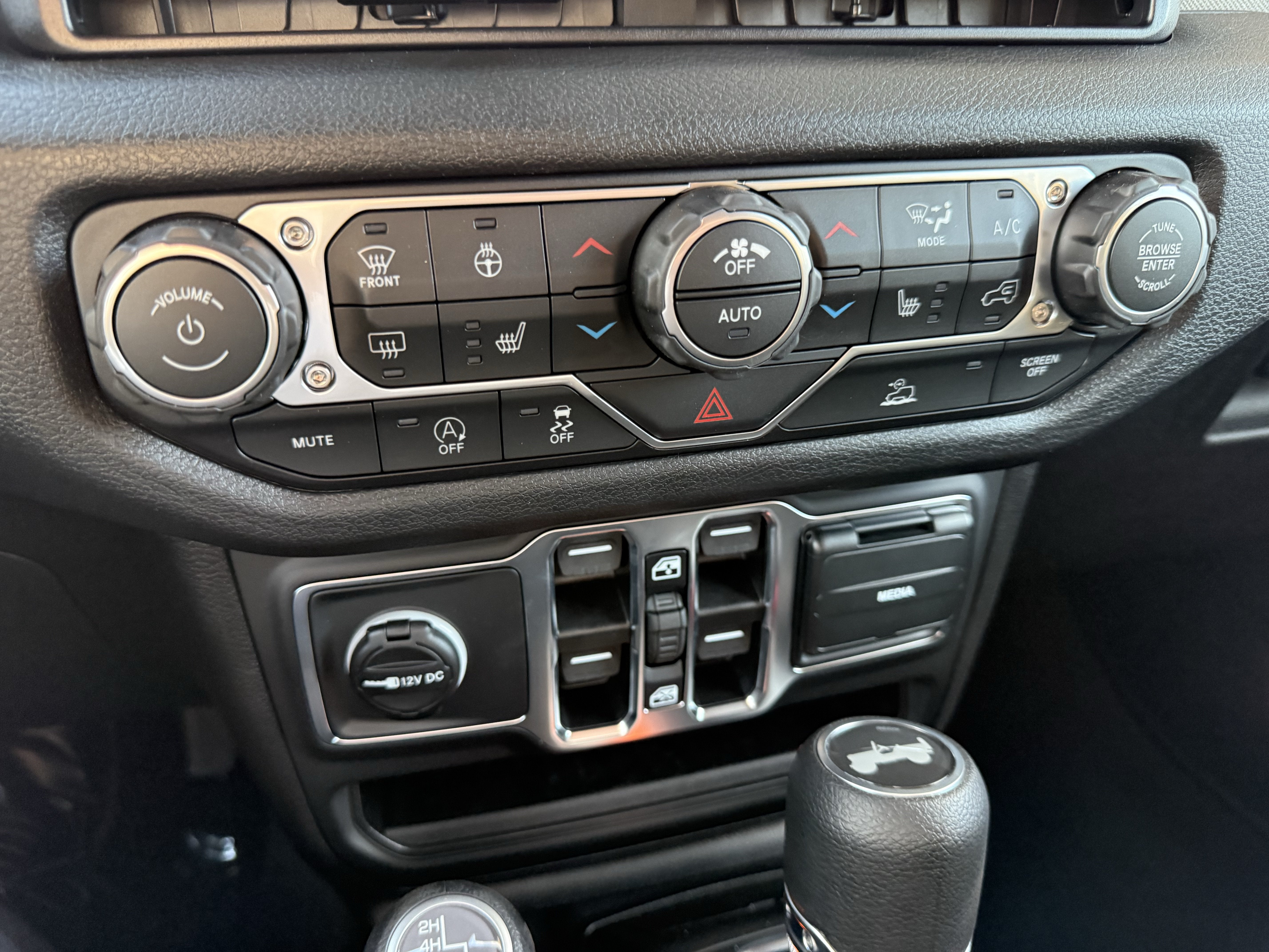 2027 Jeep Wrangler WRANGLER 4-DOOR SPORT S