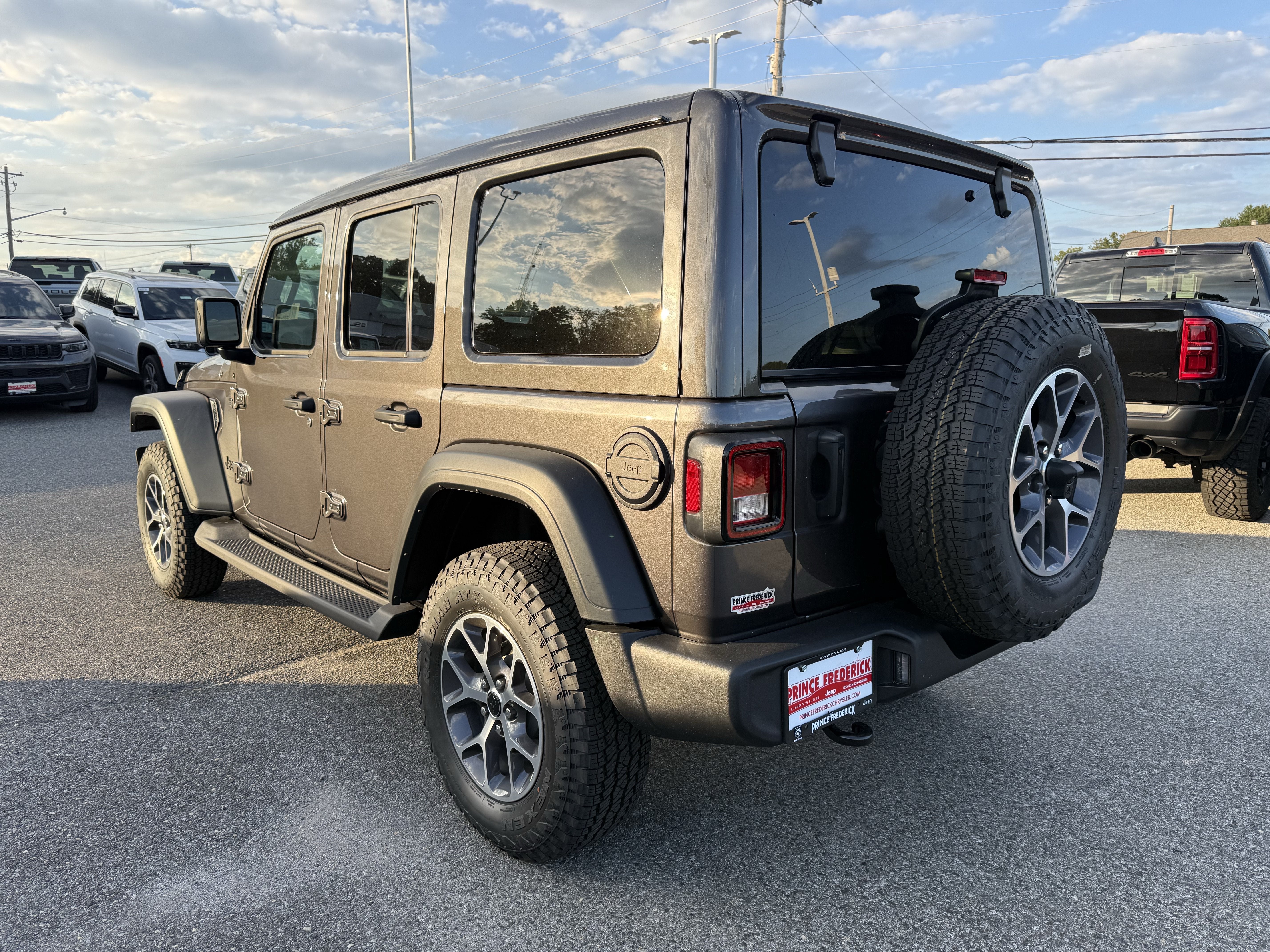 2027 Jeep Wrangler WRANGLER 4-DOOR SPORT S