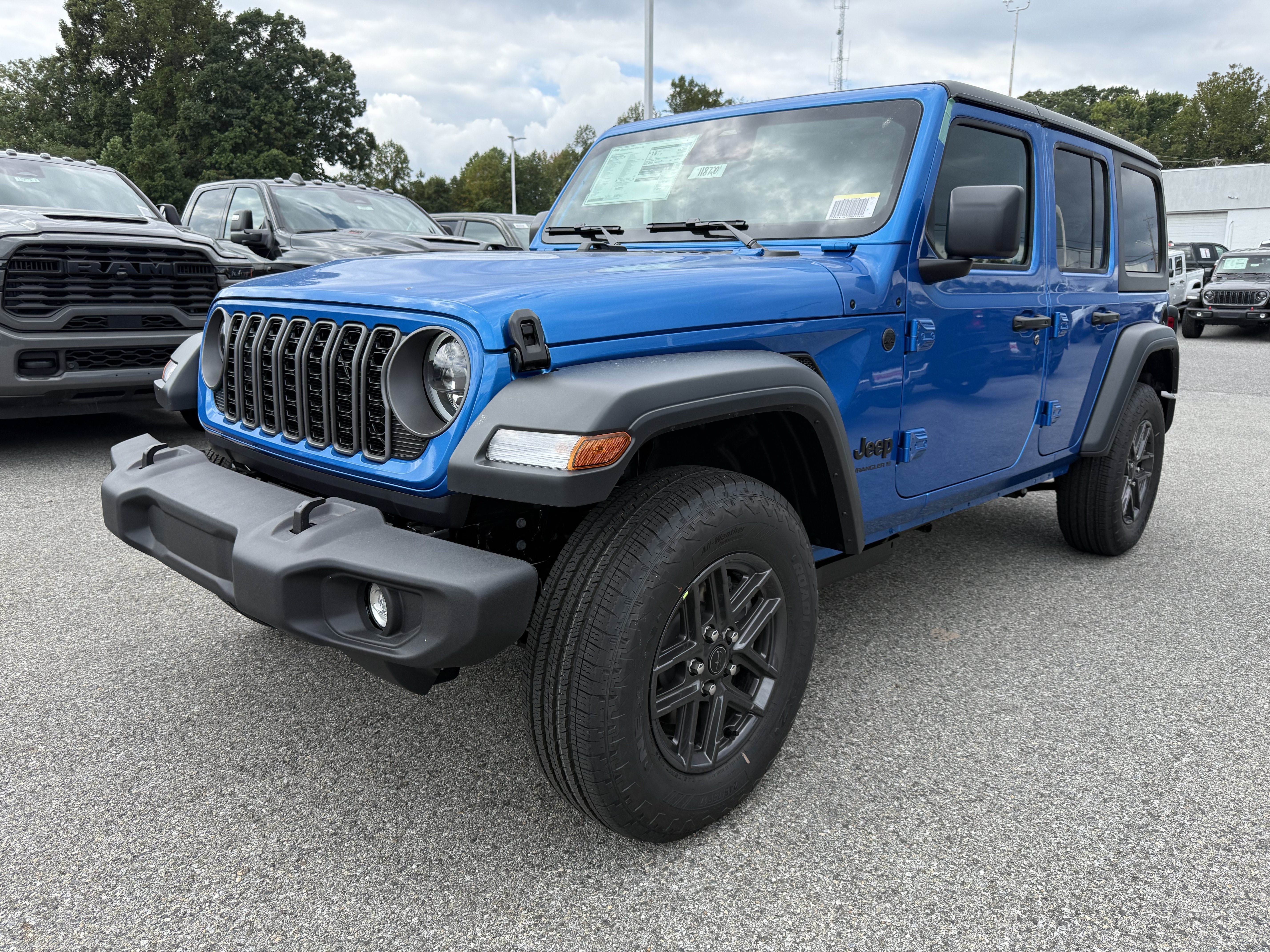 2027 Jeep Wrangler WRANGLER 4-DOOR SPORT S