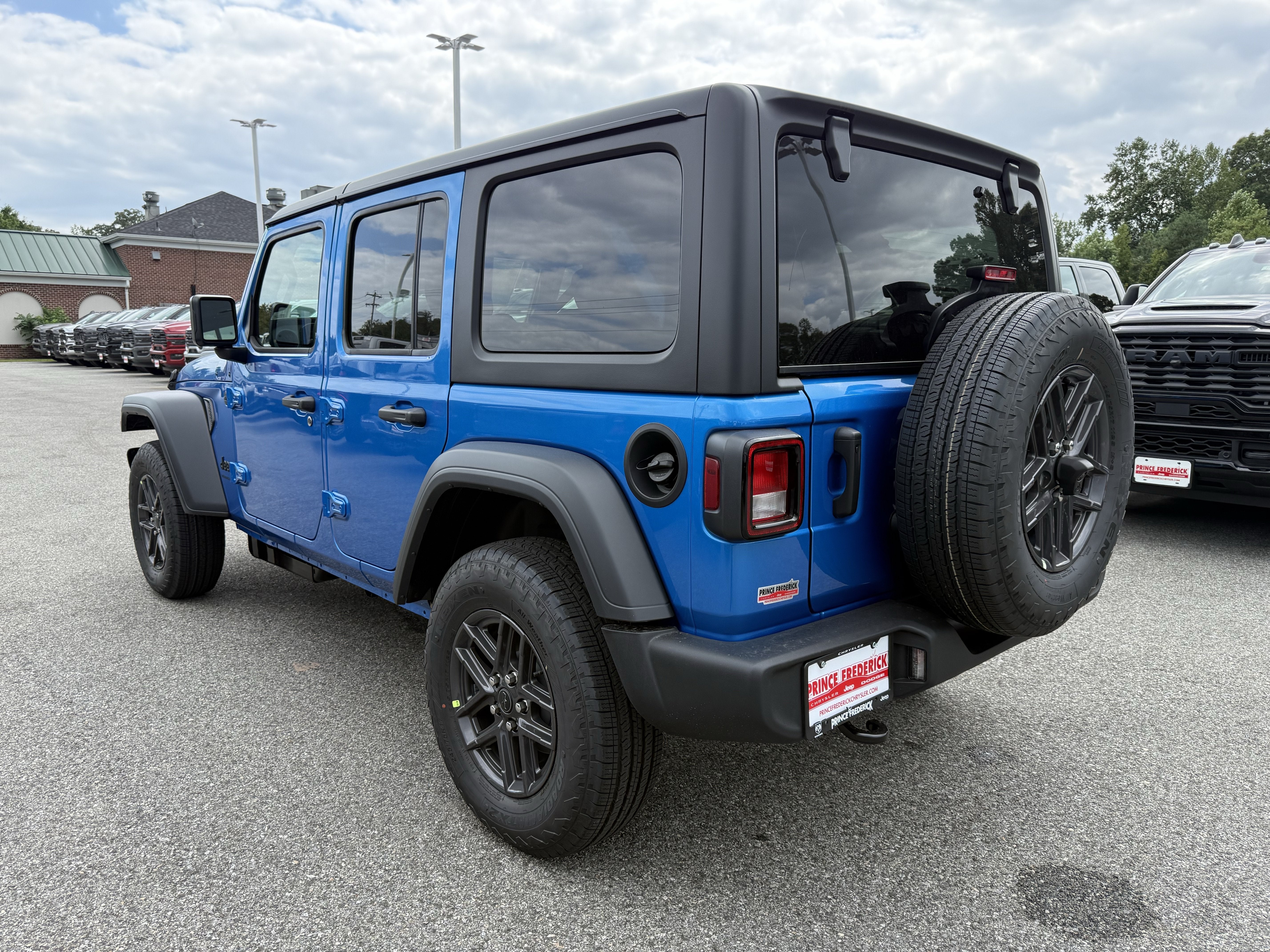 2027 Jeep Wrangler WRANGLER 4-DOOR SPORT S