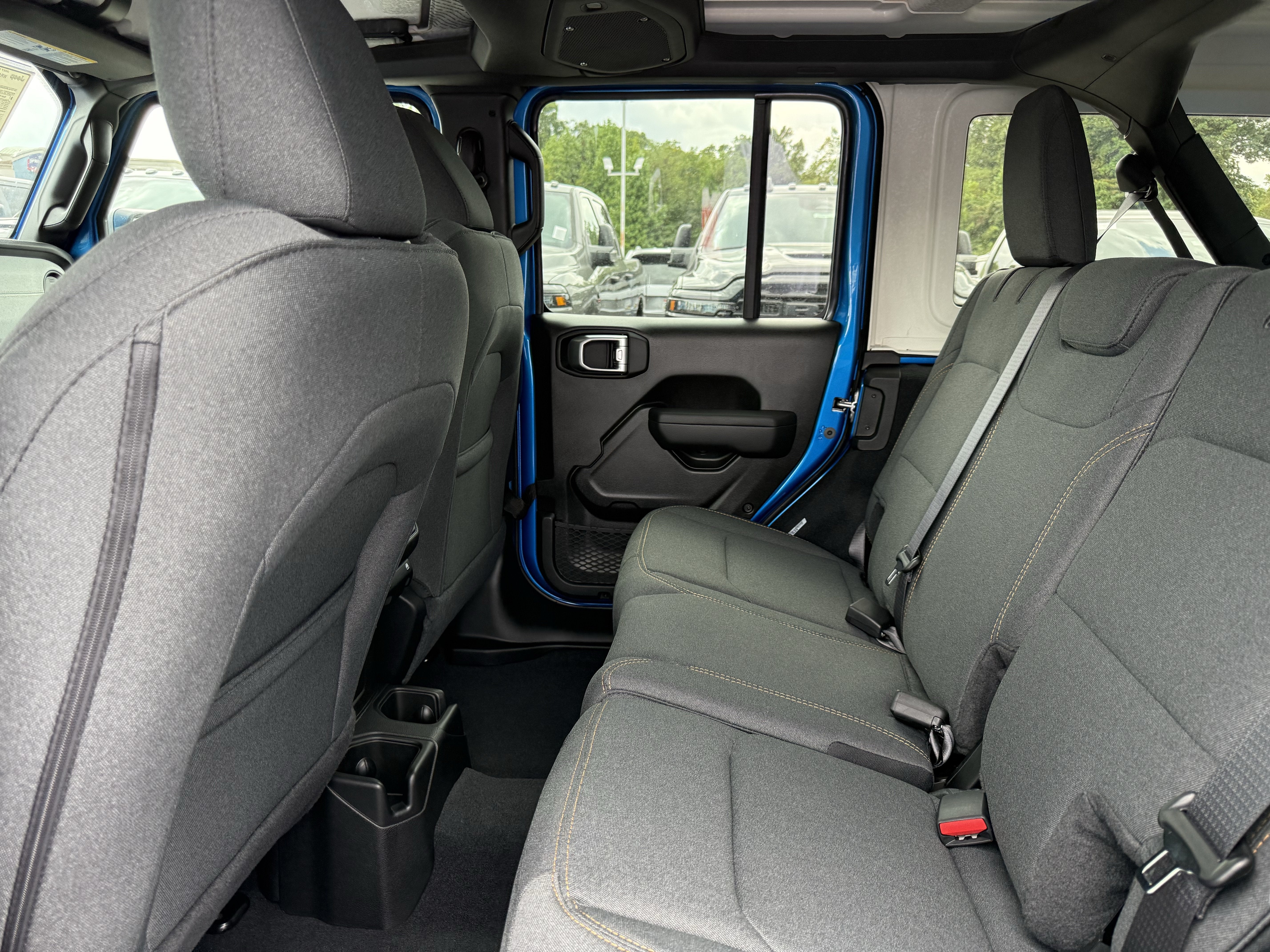 2027 Jeep Wrangler WRANGLER 4-DOOR SPORT S