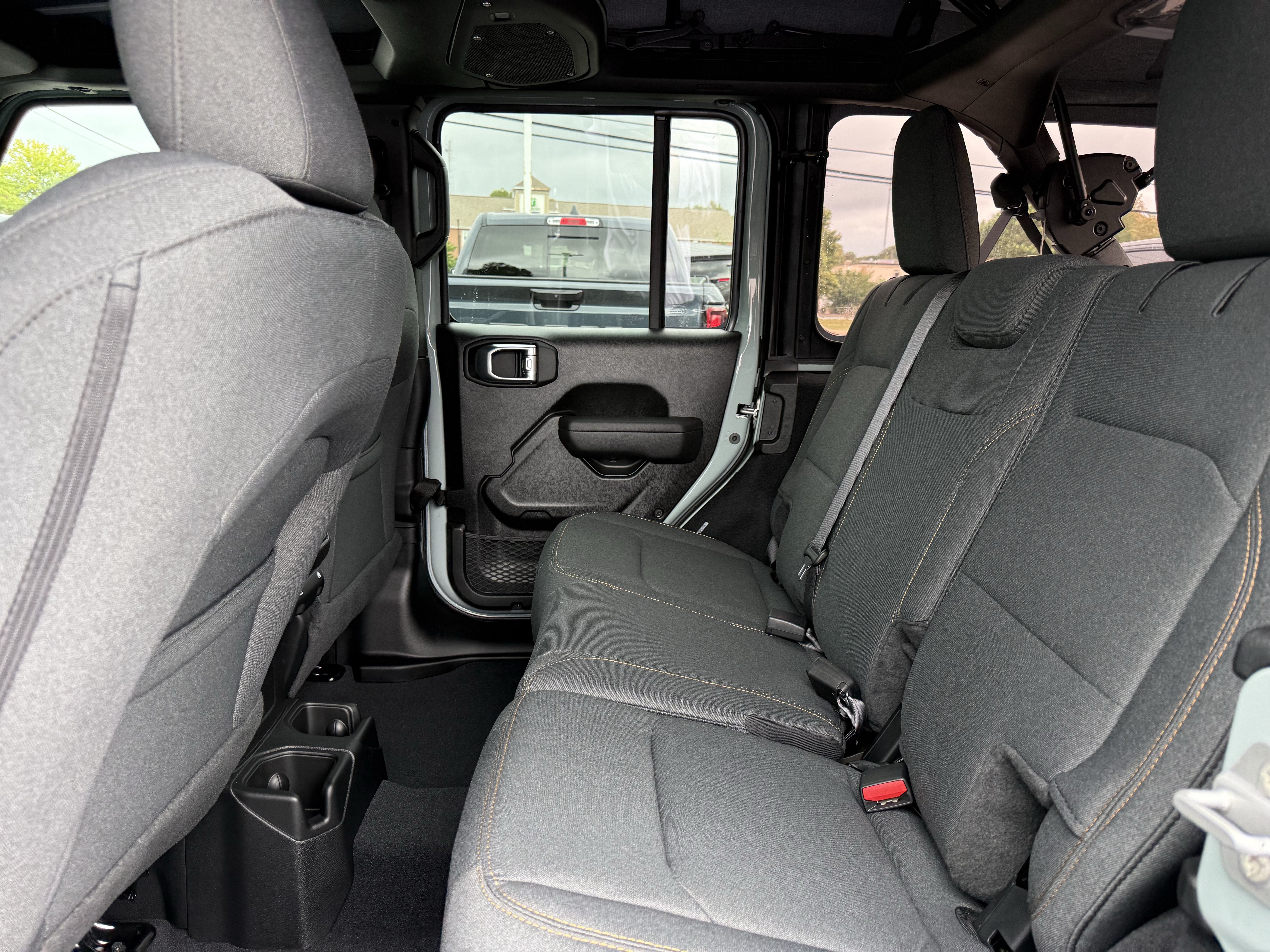2027 Jeep Wrangler WRANGLER 4-DOOR SPORT S