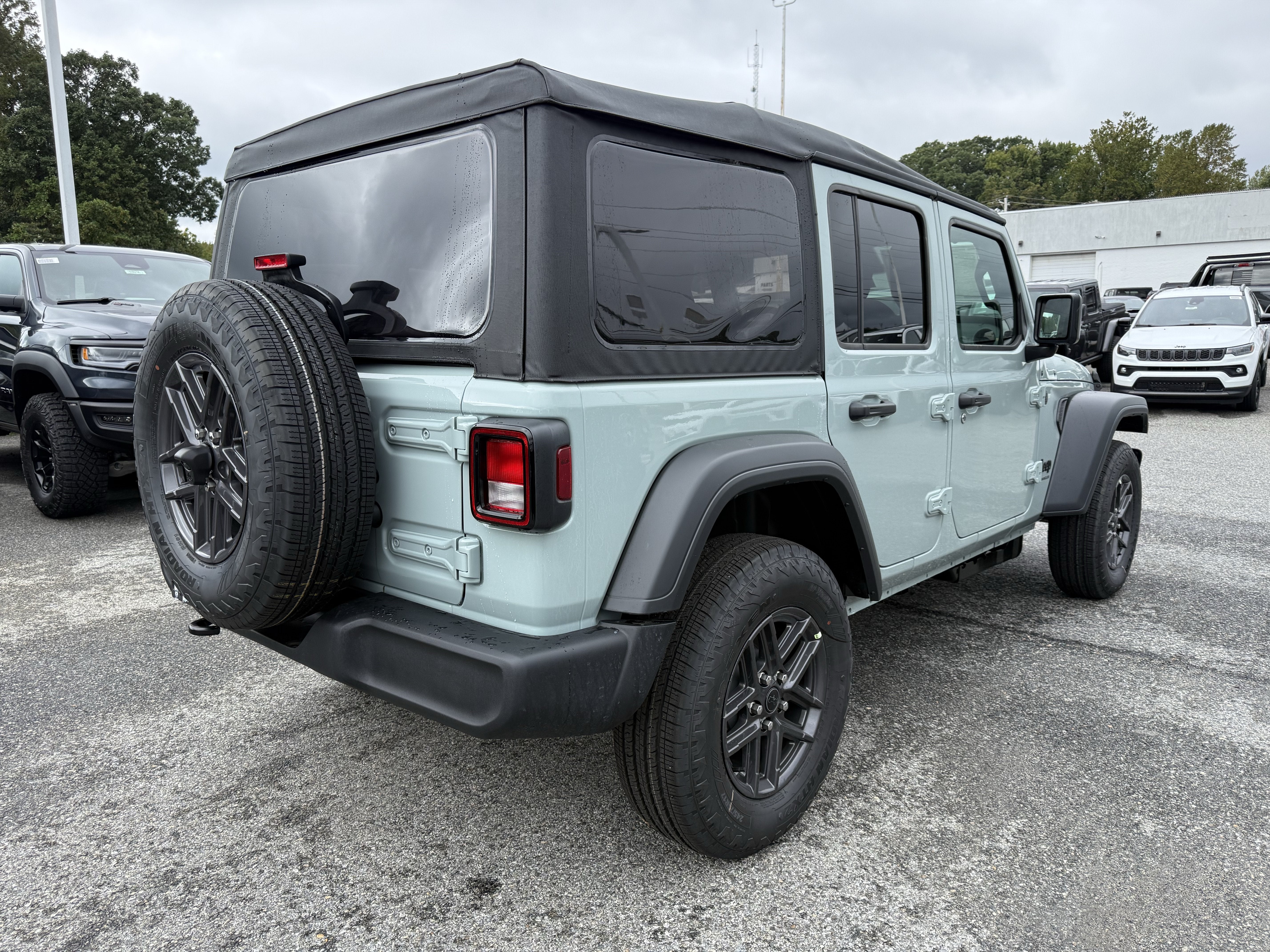 2027 Jeep Wrangler WRANGLER 4-DOOR SPORT S