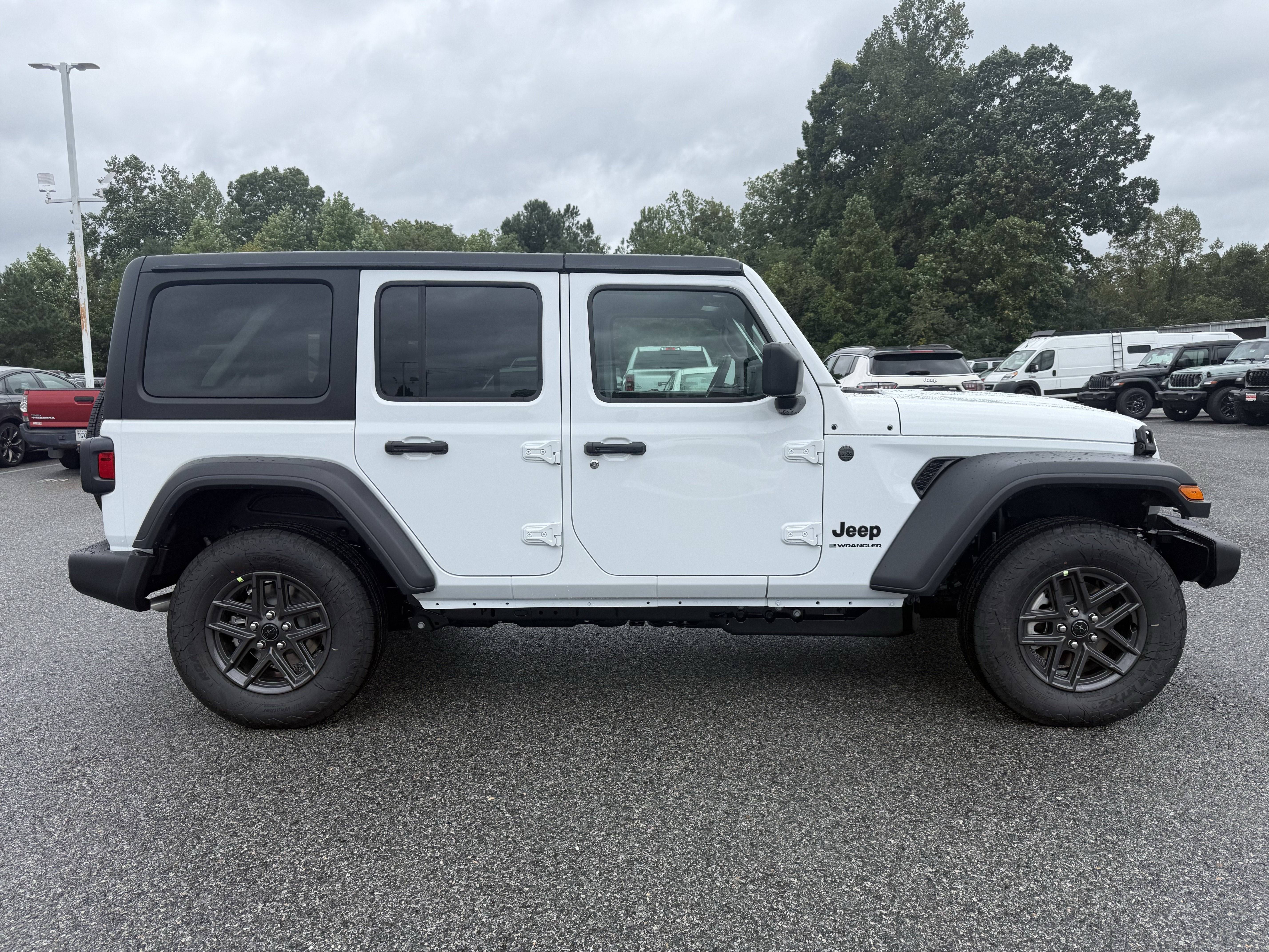 2027 Jeep Wrangler WRANGLER 4-DOOR SPORT S
