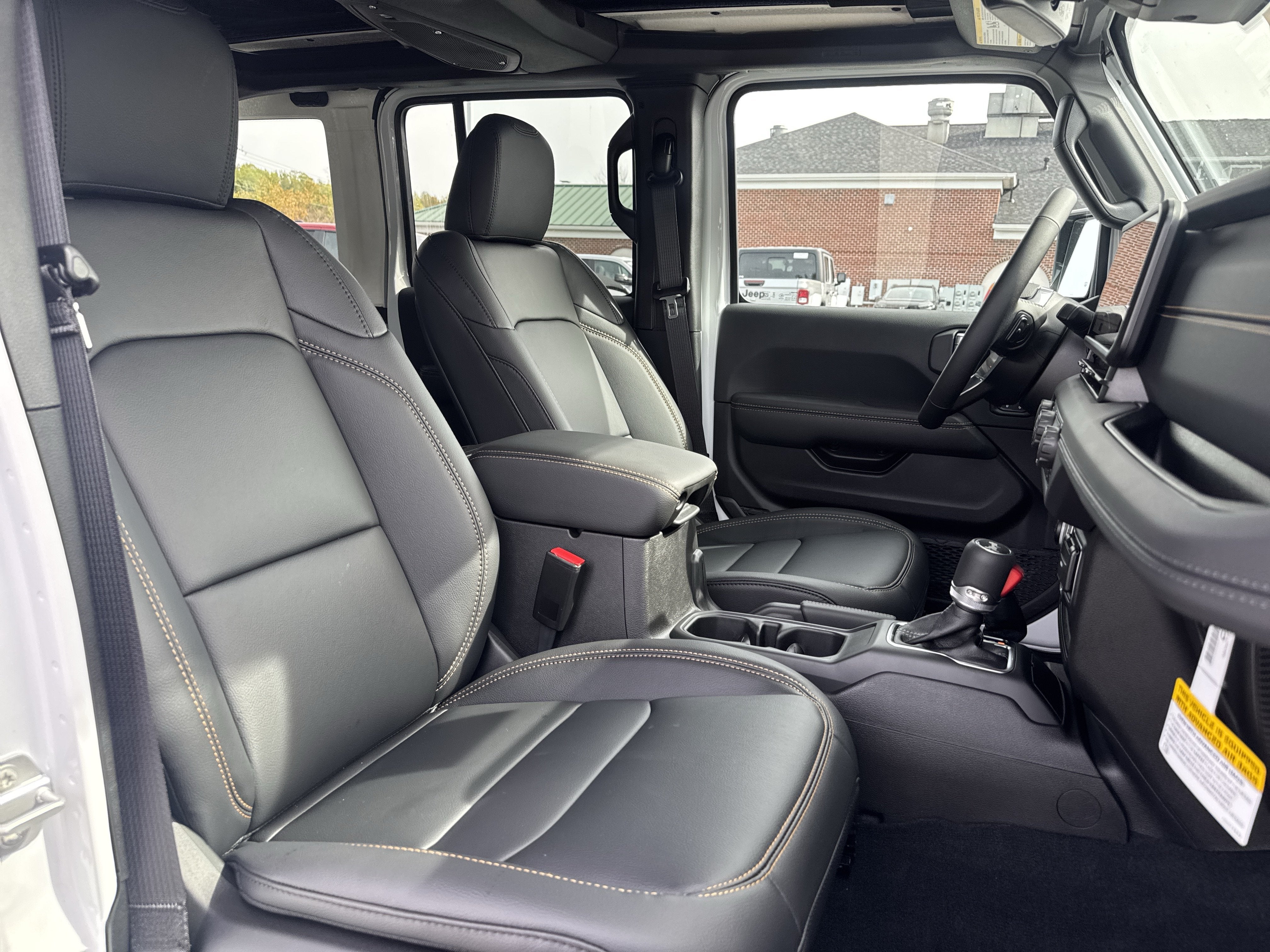 2027 Jeep Wrangler WRANGLER 4-DOOR SAHARA