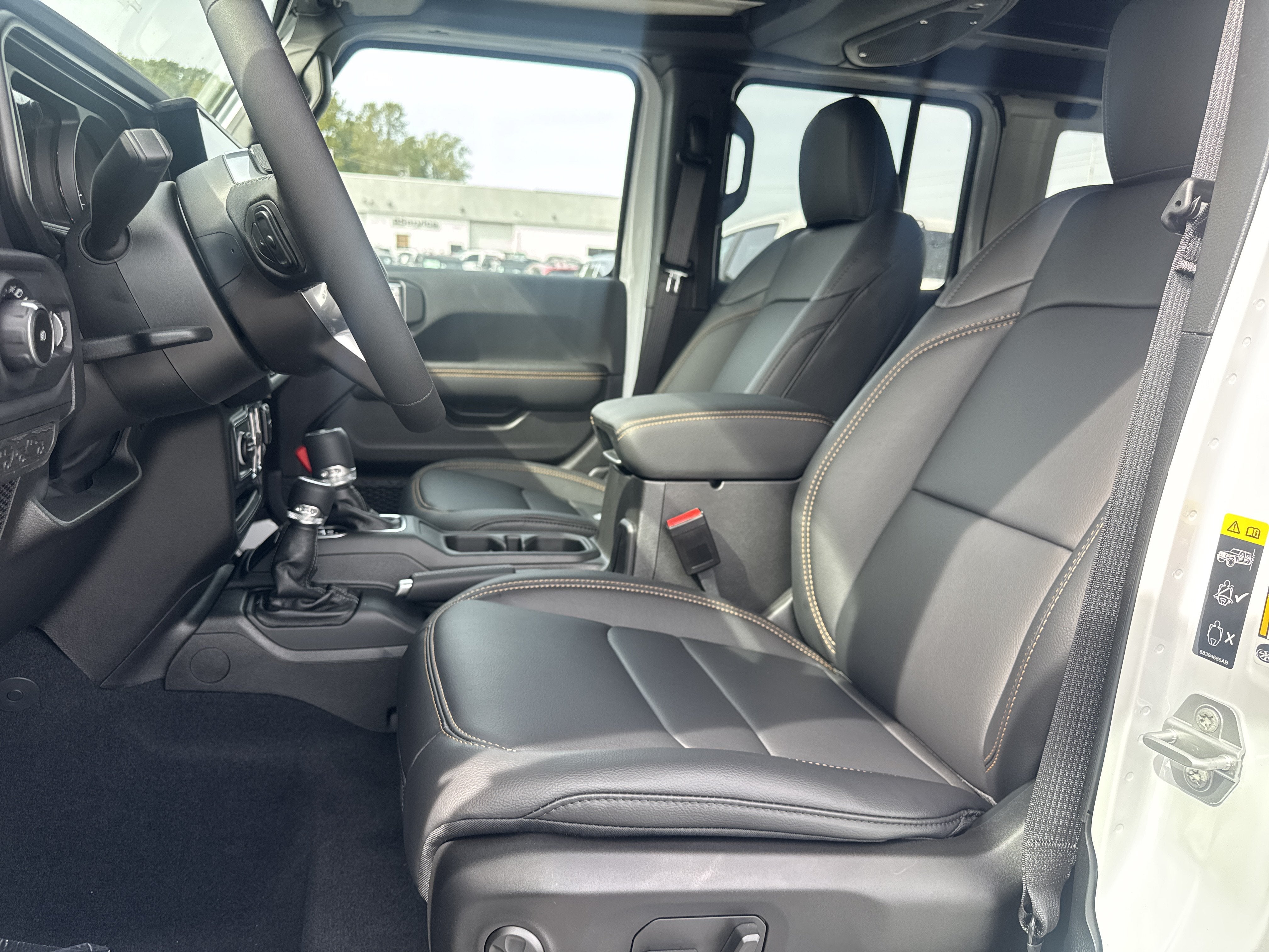 2027 Jeep Wrangler WRANGLER 4-DOOR SAHARA
