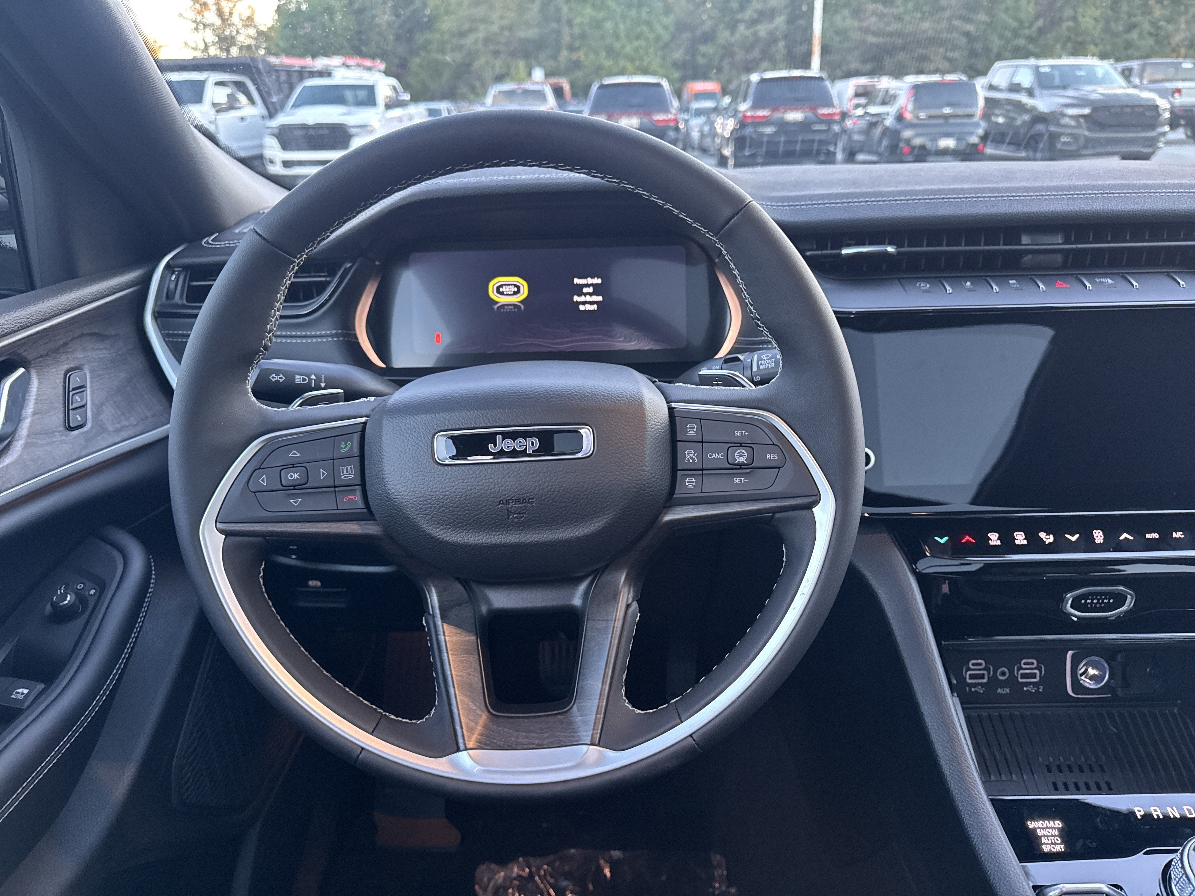2027 Jeep Grand Cherokee GRAND CHEROKEE LIMITED 4X4