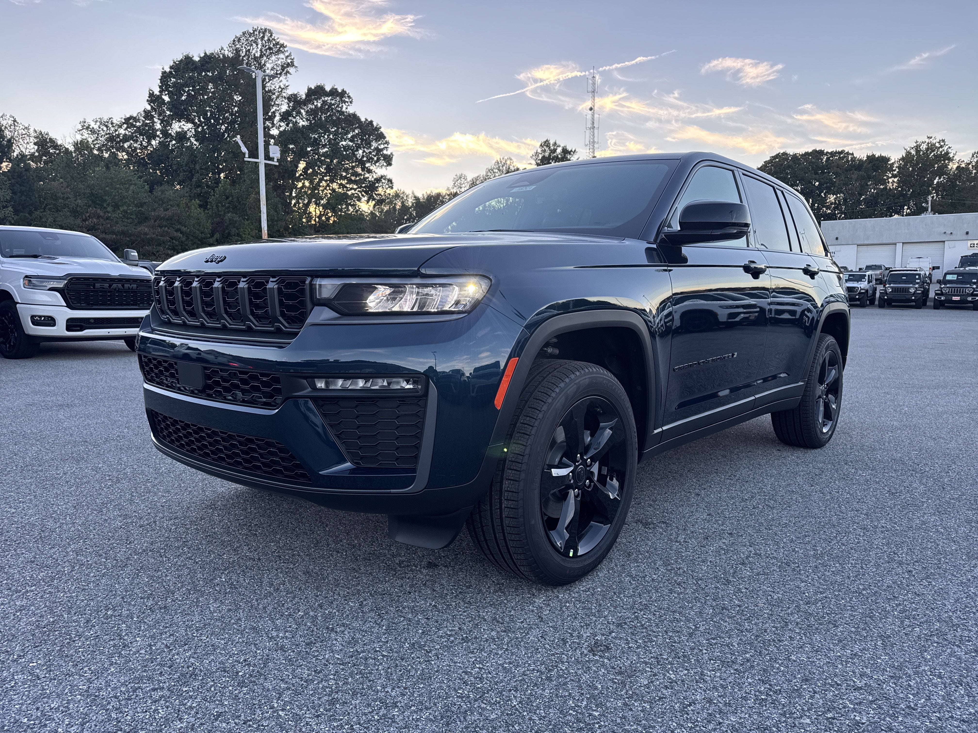2027 Jeep Grand Cherokee GRAND CHEROKEE LIMITED 4X4