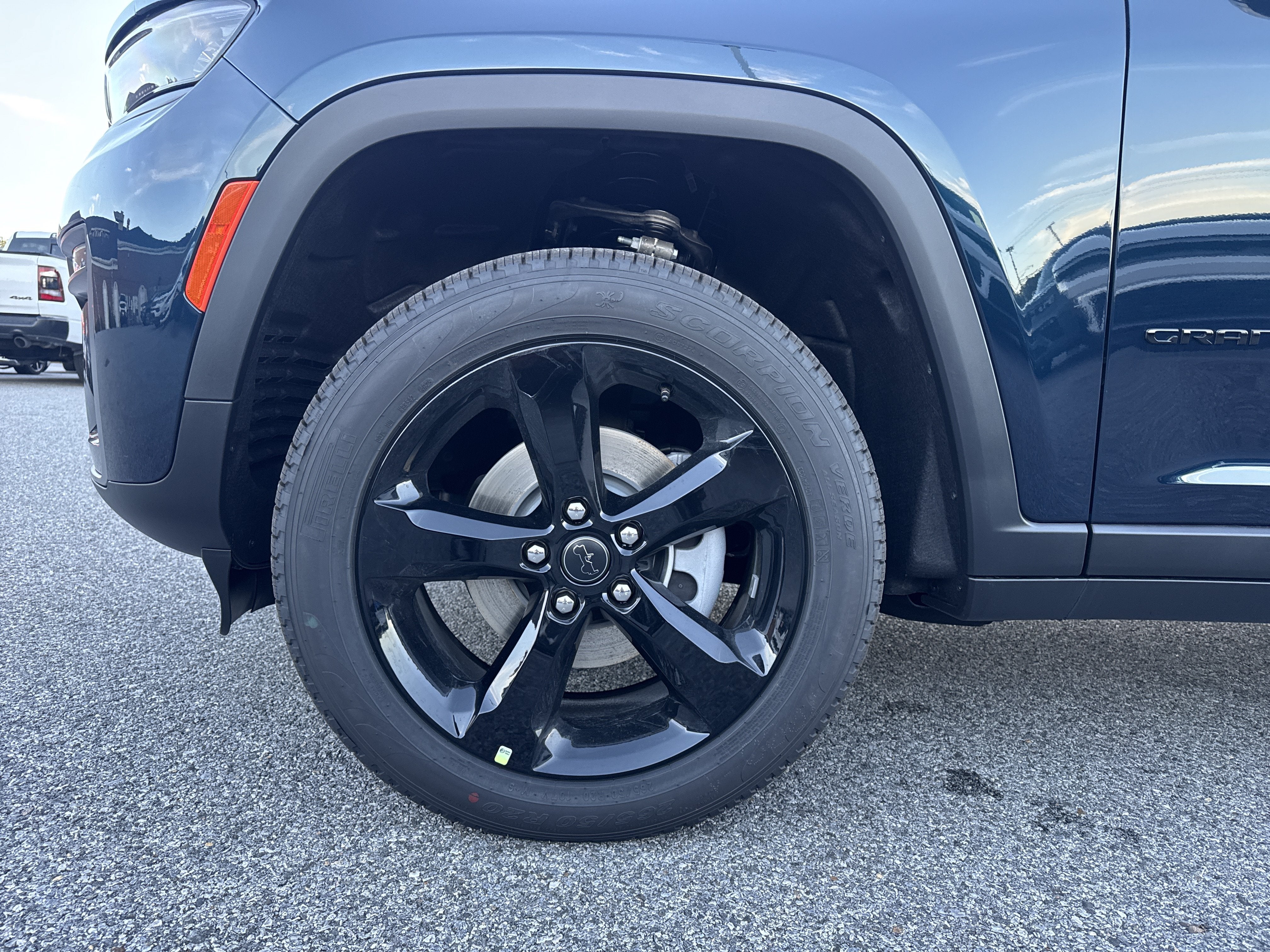 2027 Jeep Grand Cherokee GRAND CHEROKEE LIMITED 4X4