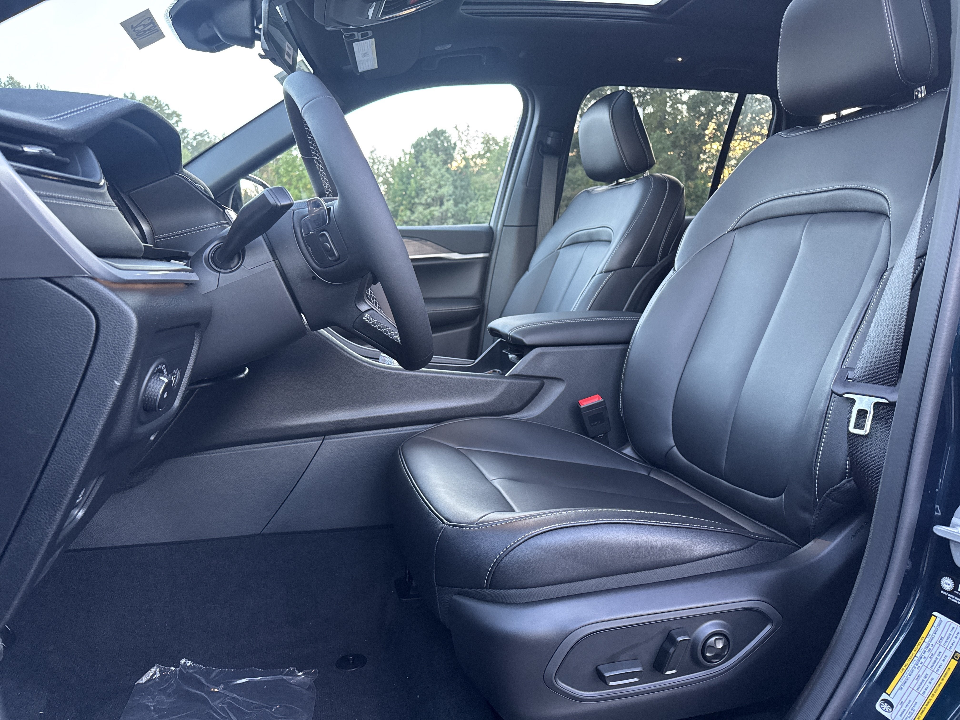 2027 Jeep Grand Cherokee GRAND CHEROKEE LIMITED 4X4