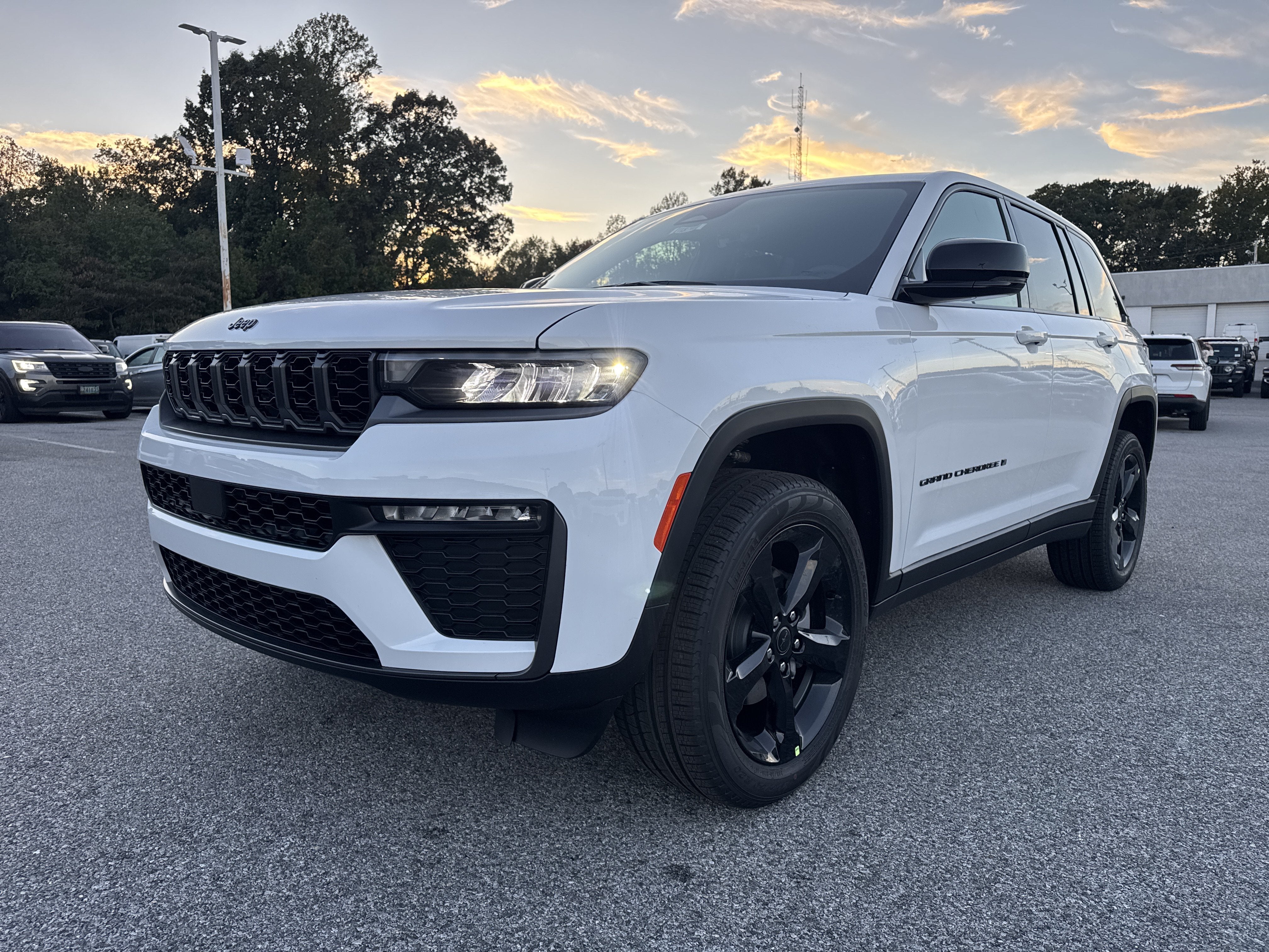 2027 Jeep Grand Cherokee GRAND CHEROKEE LIMITED 4X4