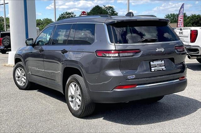 2022 Jeep Grand Cherokee L Laredo 4x2