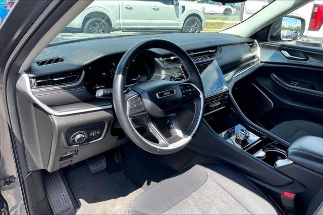 2022 Jeep Grand Cherokee L Laredo 4x2