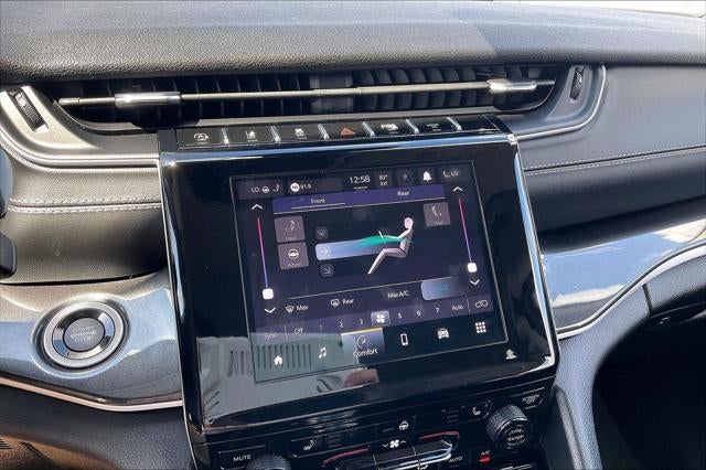 2022 Jeep Grand Cherokee L Laredo 4x2