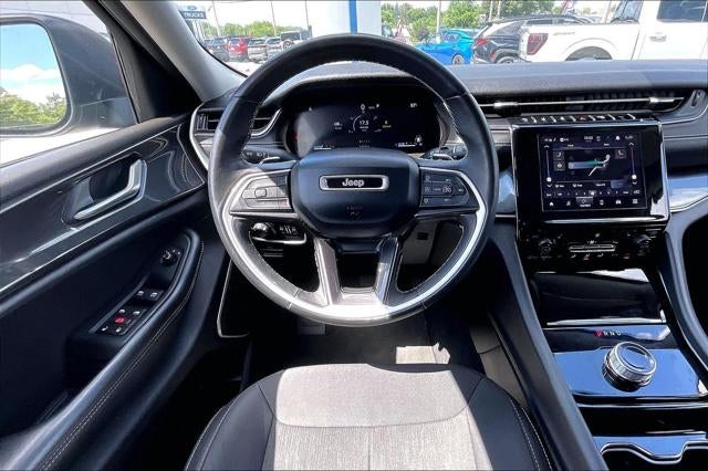2022 Jeep Grand Cherokee L Laredo 4x2