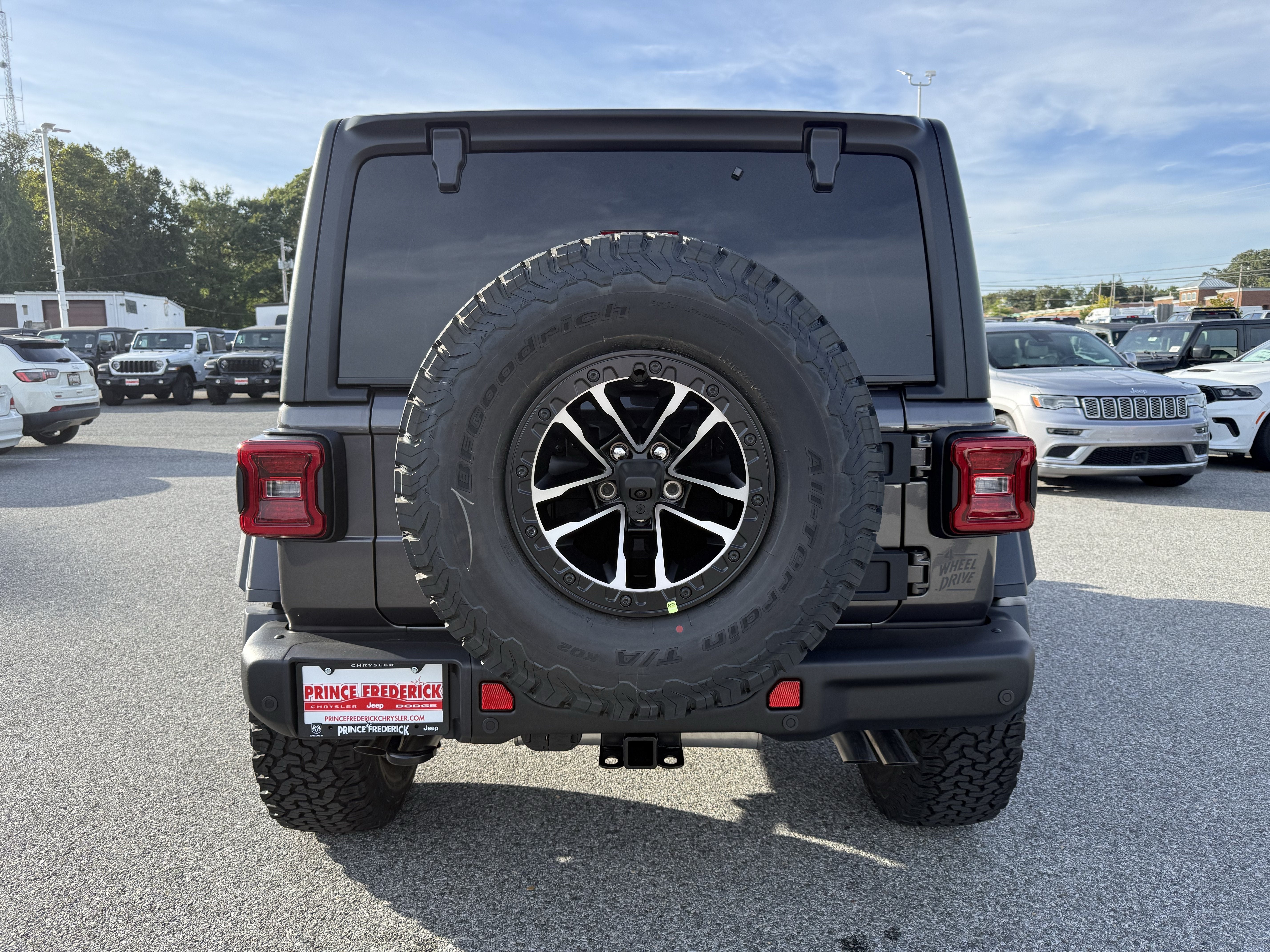 2027 Jeep Wrangler WRANGLER 4-DOOR MOAB