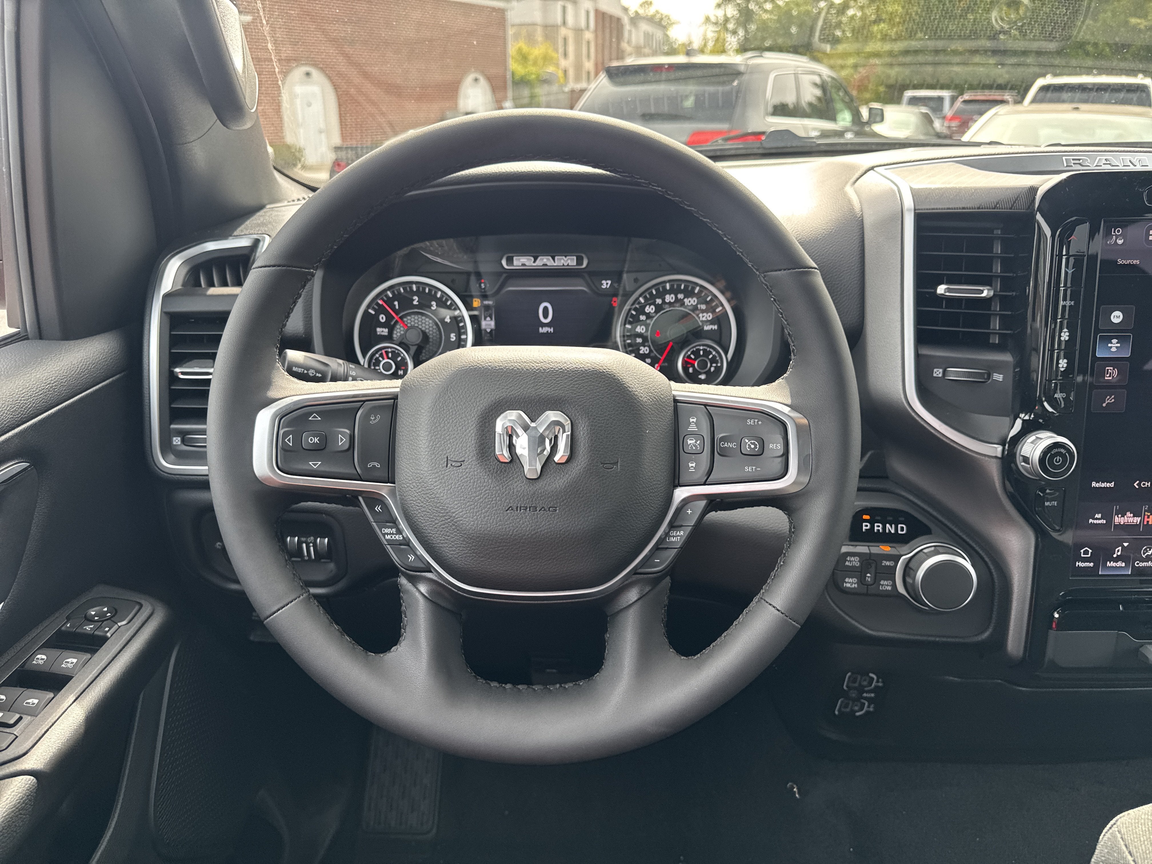 2027 RAM Ram 1500 RAM 1500 BIG HORN CREW CAB 4X4 5'7' BOX