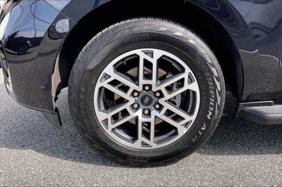 2025 Ford Expedition Active MAX