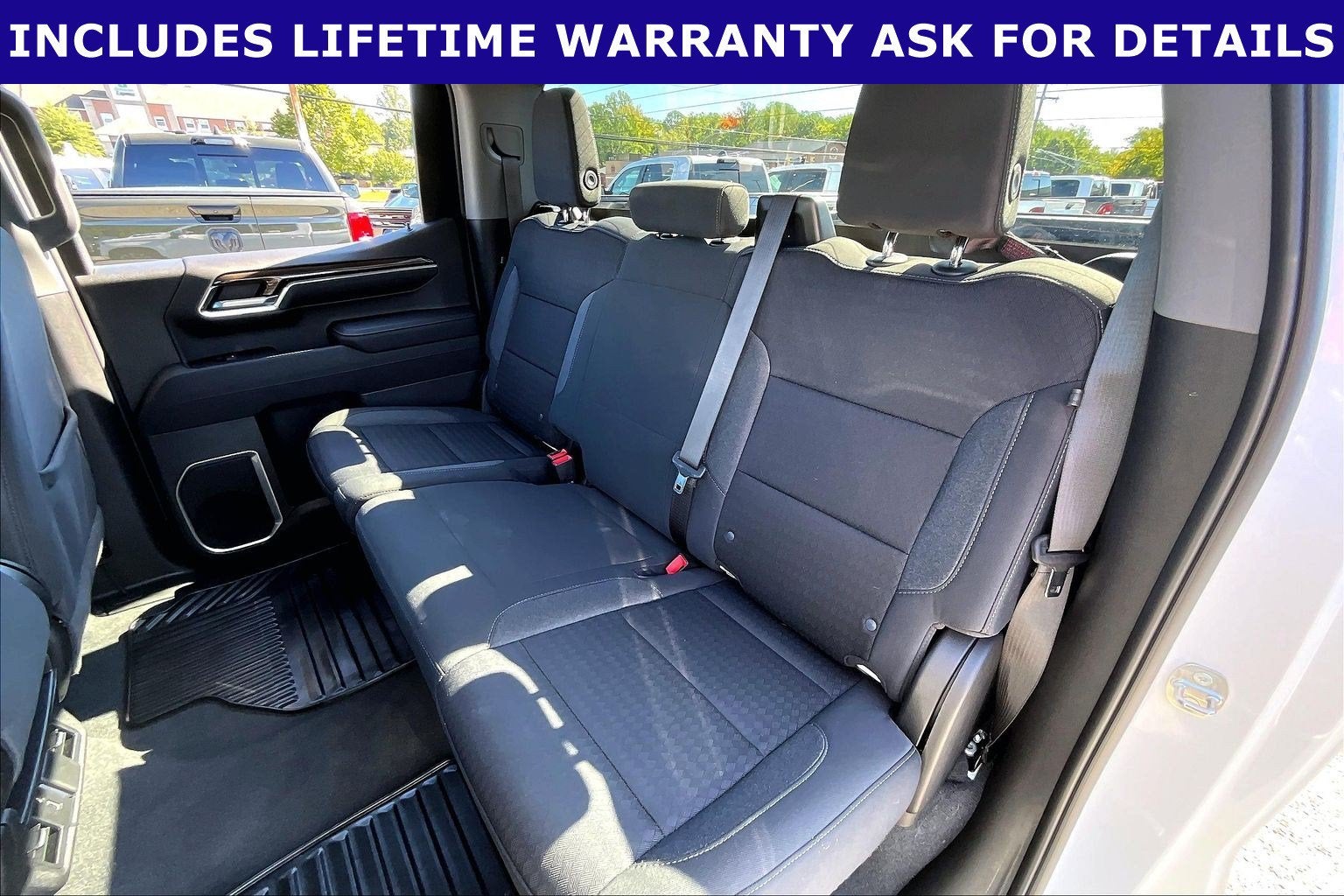2023 Chevrolet Silverado 1500 4WD Crew Cab Short Bed LT with 2FL