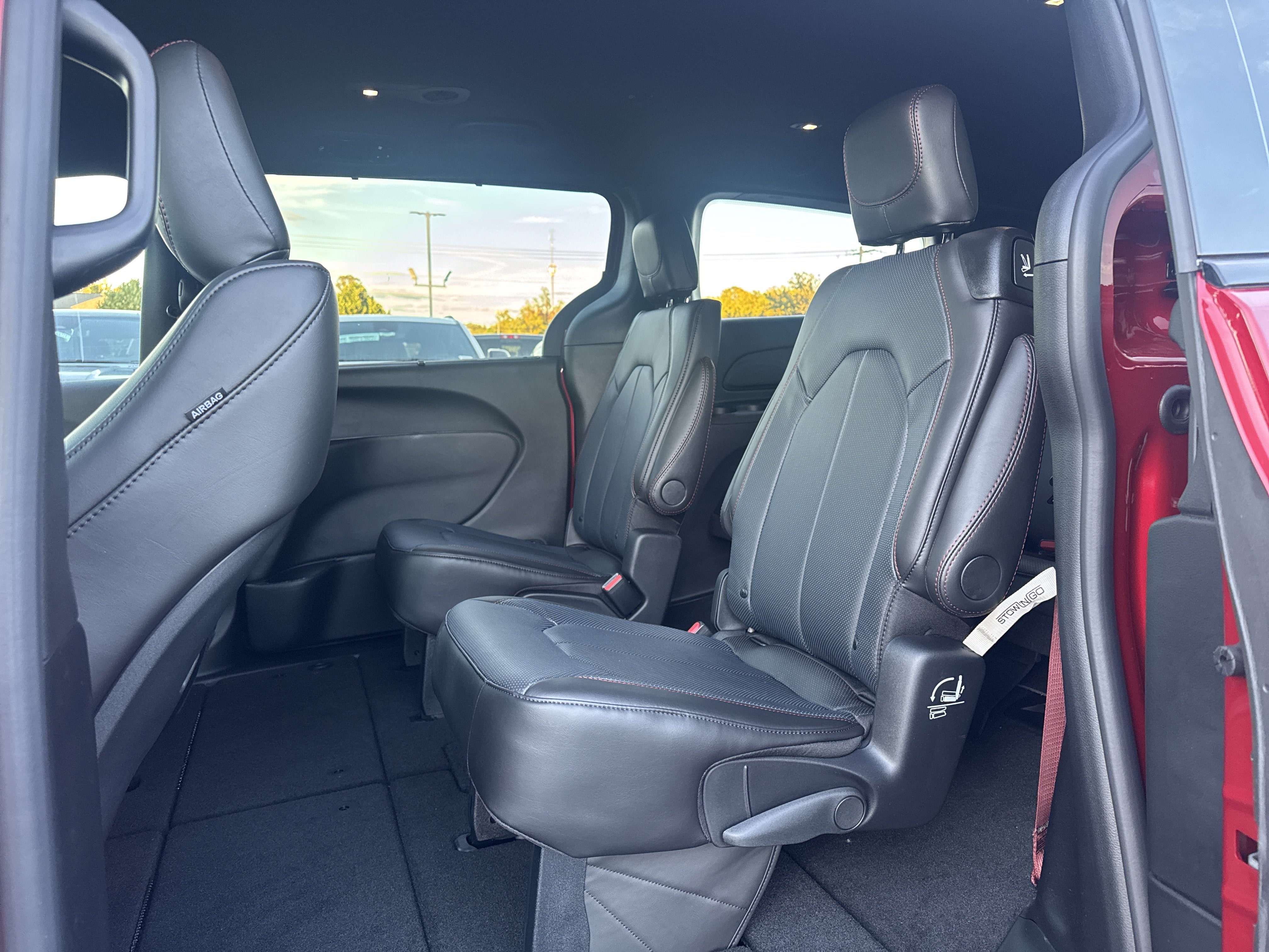 2027 Chrysler Pacifica PACIFICA SELECT
