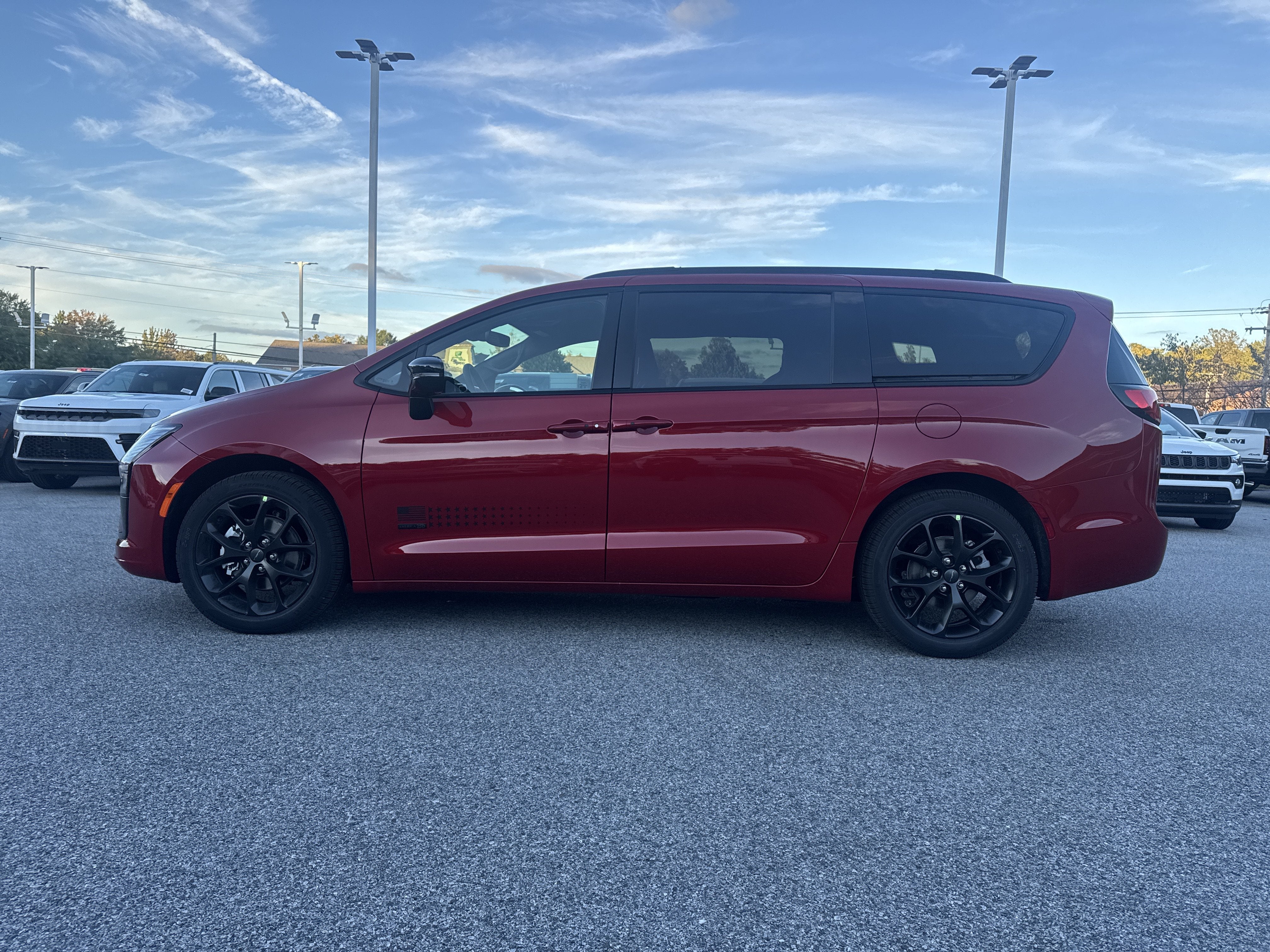 2027 Chrysler Pacifica PACIFICA SELECT