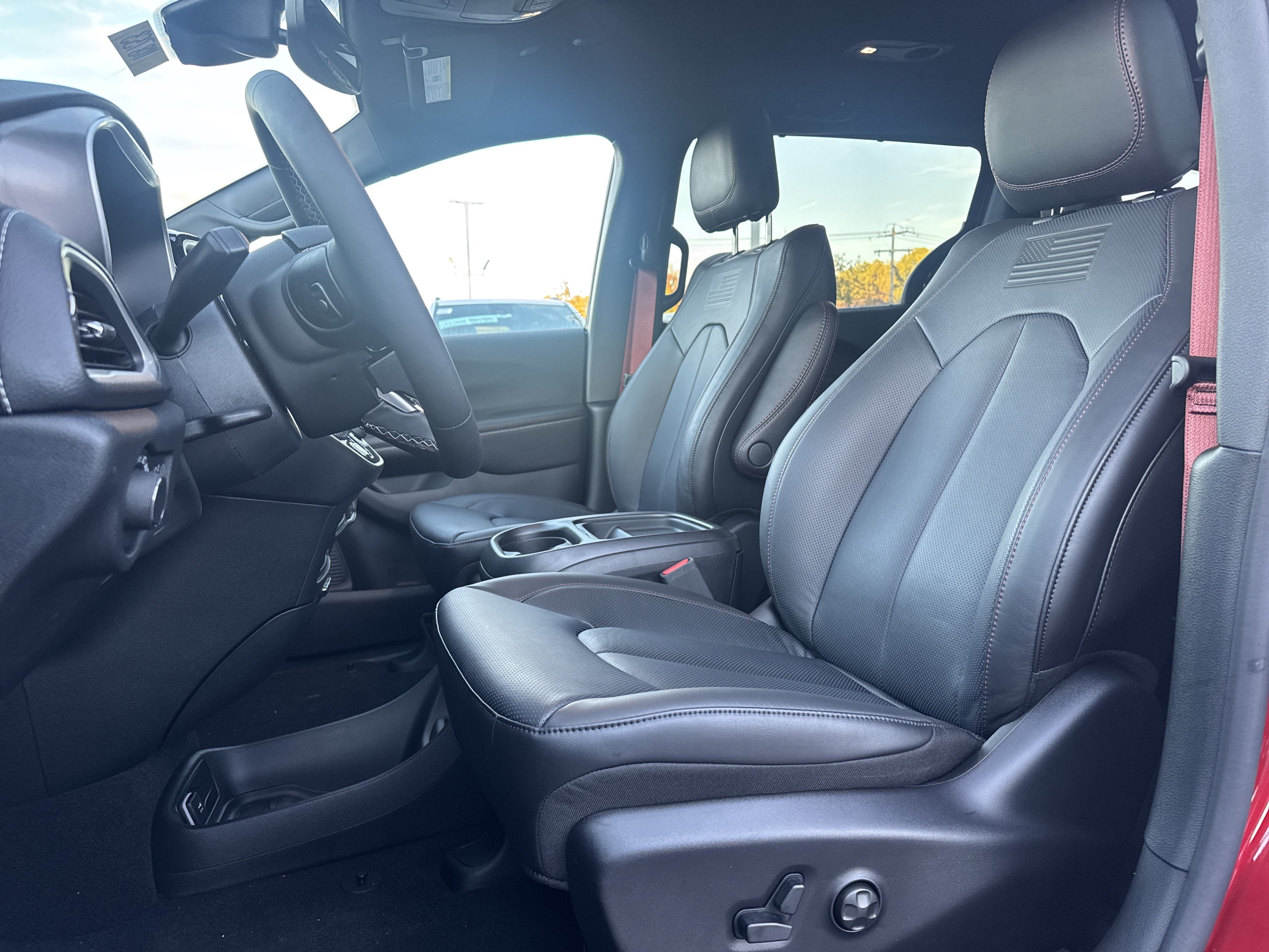2027 Chrysler Pacifica PACIFICA SELECT
