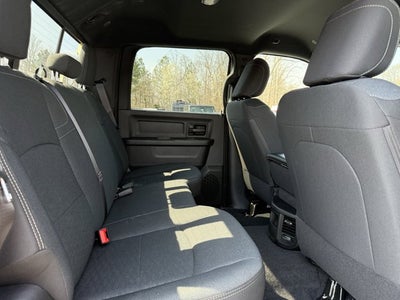 2026 RAM Ram 2500 RAM 2500 BLACK EXPRESS CREW CAB 4X4 6'4' BOX